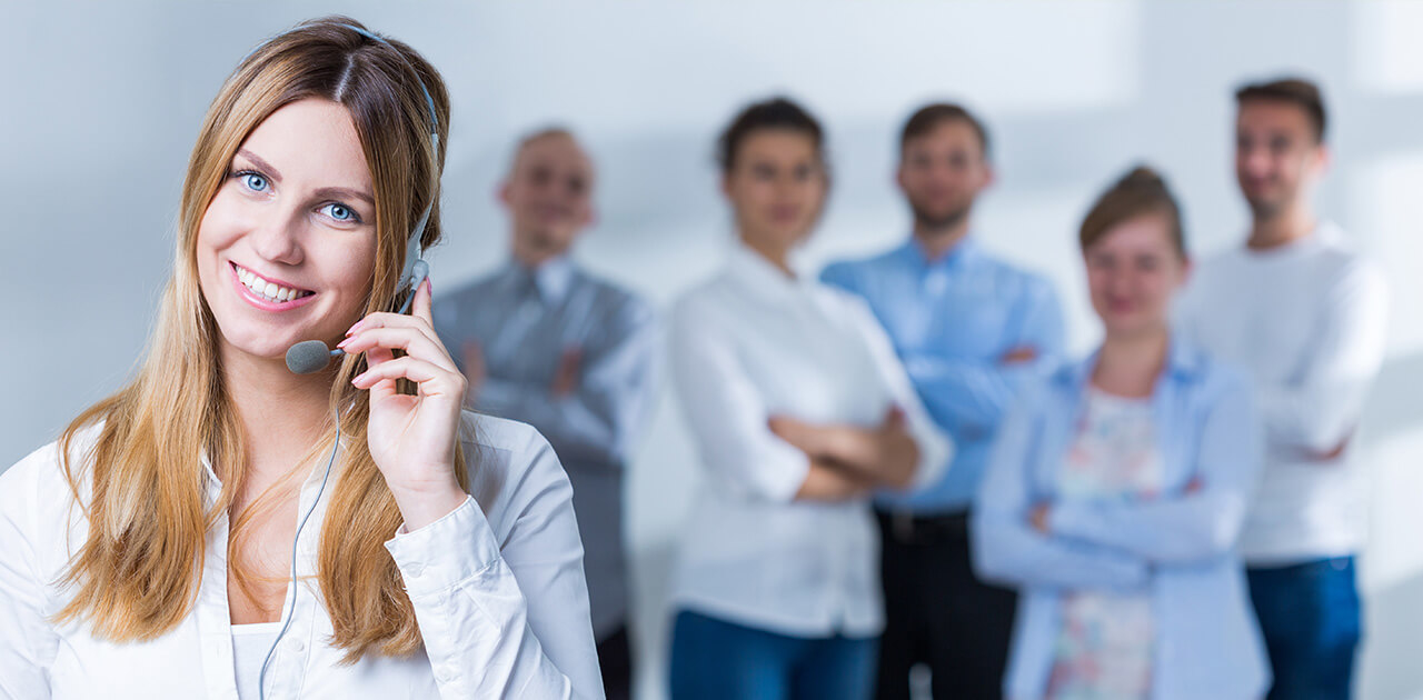 Was macht ein:e Call-Center-Agent:in? Was macht ein:e Call-Center-Agent:in?
